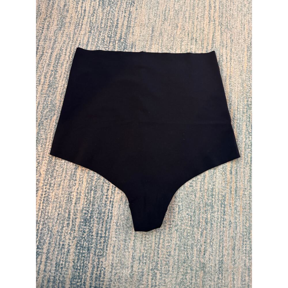 Commando High Waist Shaping Thong Undies M